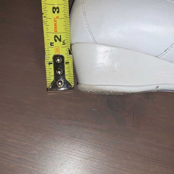 Nurse Mates “Faith” Vintage White Leather Nursing Wedges - Women’s Size 7.5 - Picture 10 of 10